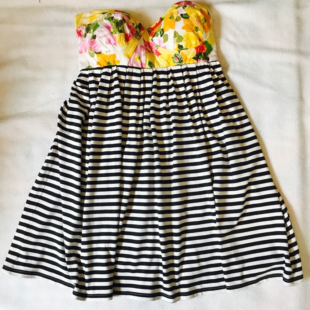 Item #123 Billabong Summer Dress